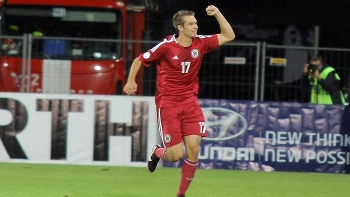 Артурс Зюзинс получил вызов в сборную Латвии.